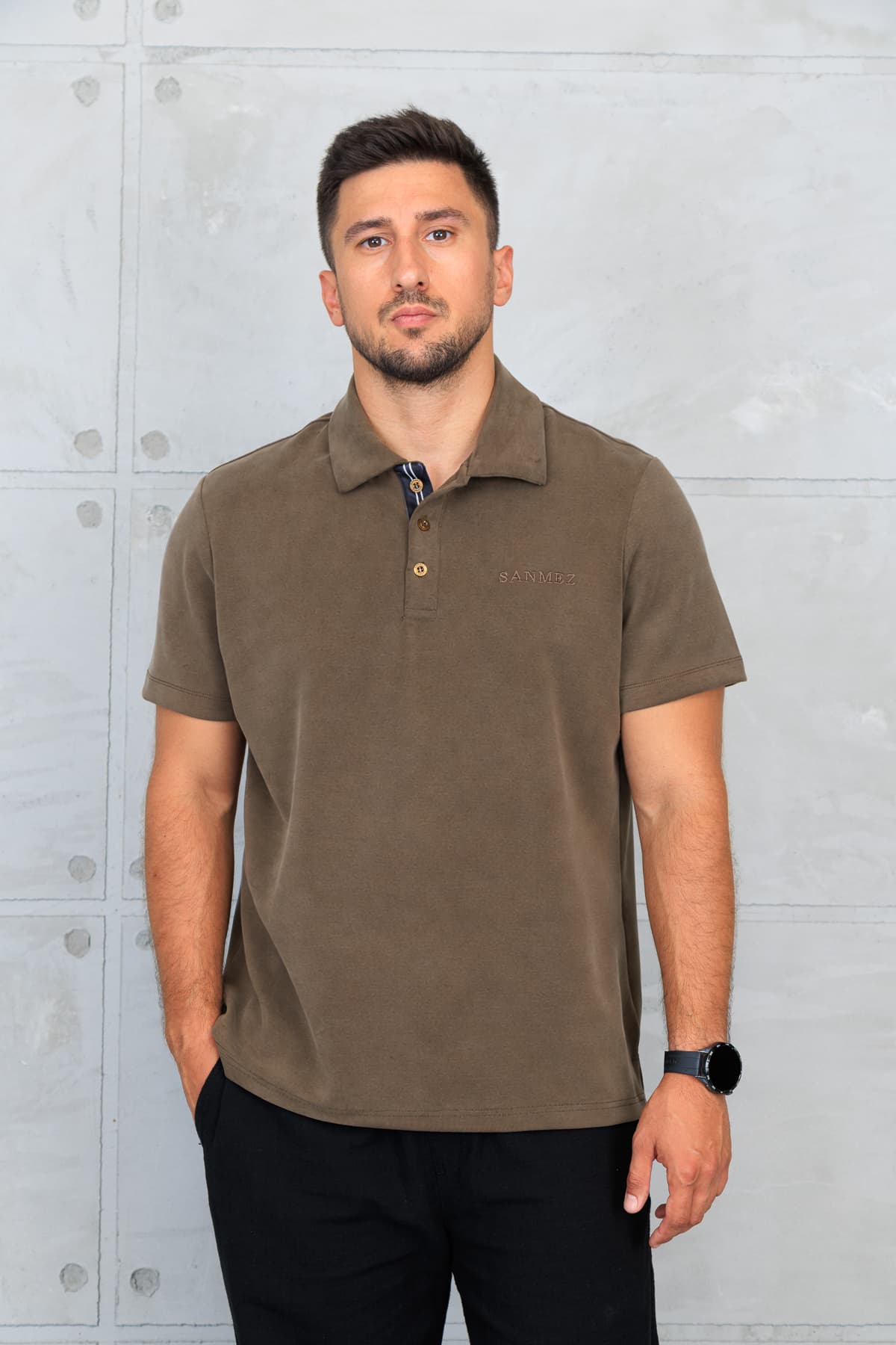 SANMEZ SIGNATURE POLO — MOCHA